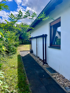 Weg zum Garten, Holzlagerfläche Klein.png