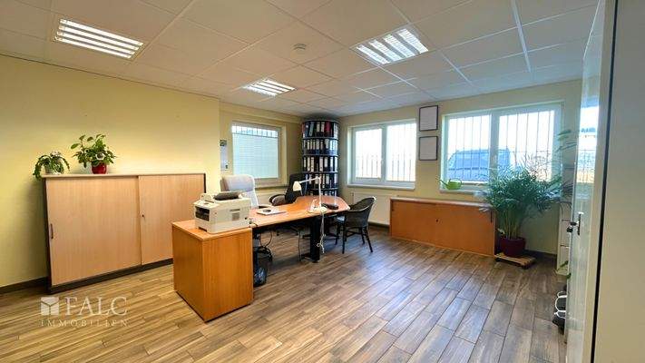 Büro_groß