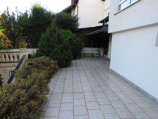 Ostterrasse zum Garten 