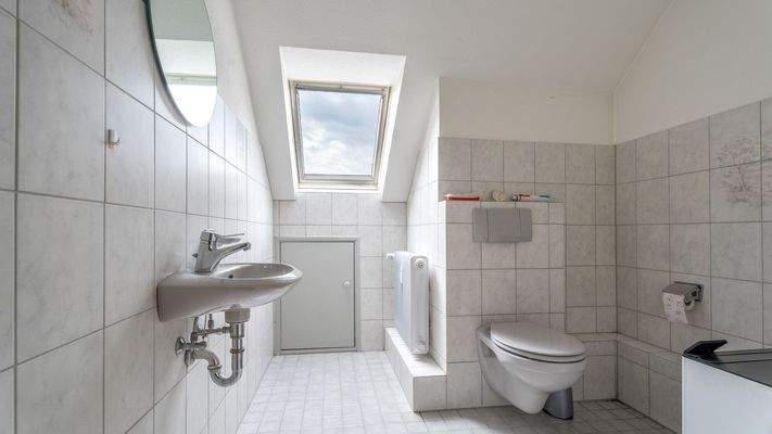 Gäste-WC + Waschmaschinenplatz