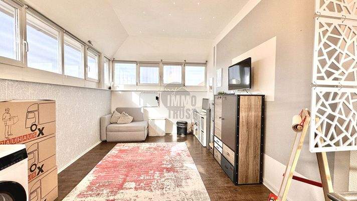 Offenes Galeriezimmer