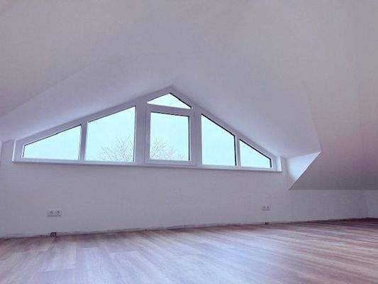 Lichtdurchflutetes Dachgeschoss