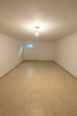 Keller (insgesamt 80qm Nutzfläche)