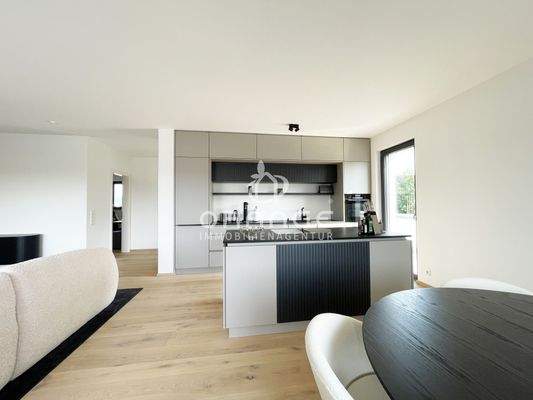 Von hier aus haben Sie den Koch oder die Köchin gut im Blick...