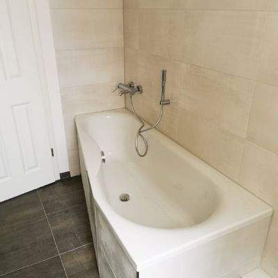 Bad - 3 Raum Wohnung