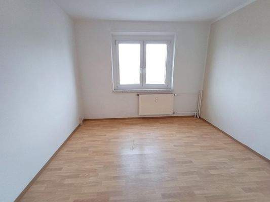 Leeres Zimmer mit Fenster