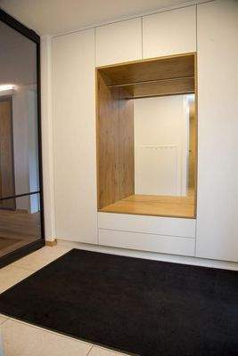 Einbauschrank im Flur.JPG