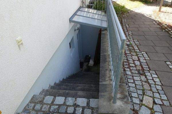 separater Kellereingang