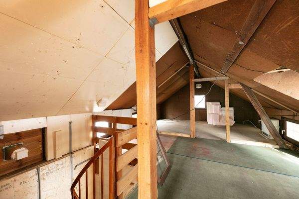 Treppe zum Dachgeschoss