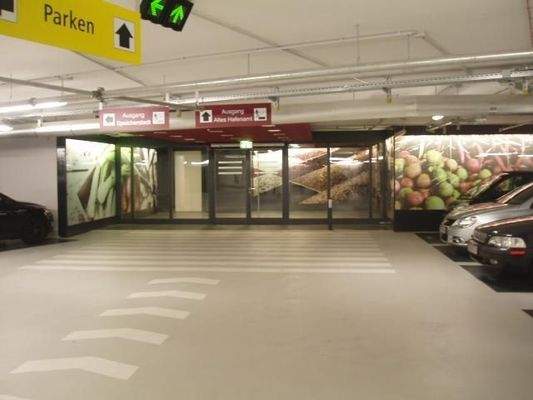 öffentliche Tiefgarage