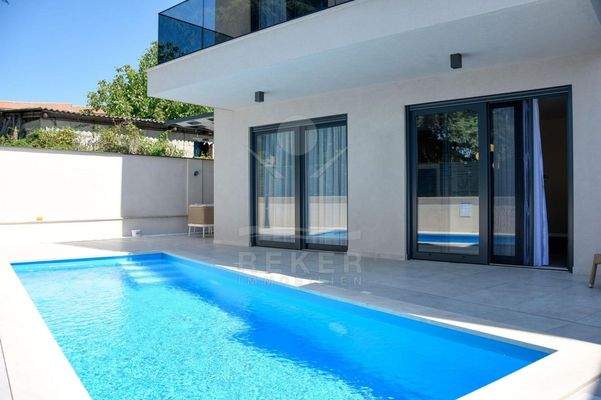 porec-okolica-novogradnja-dvoetazni-stan-sa-bazenom_9