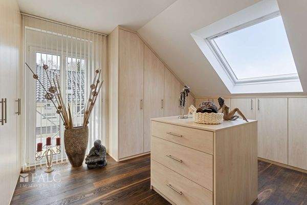 OG Ankleidezimmer / Kinderzimmer