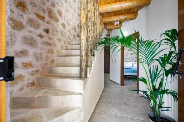 Kreta, Melidoni: Kretisches Steinhaus mit Swimmingpool zu verkaufen