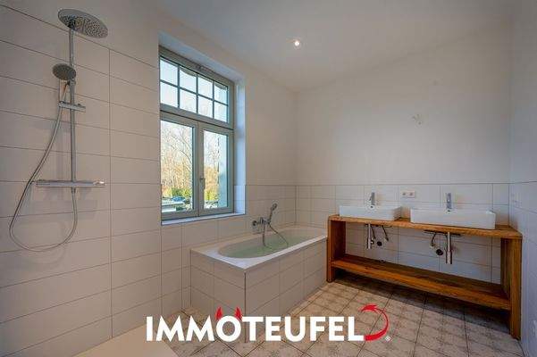 modernes Tageslichtbad