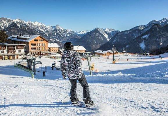 Einhornbahn direkt beim Hauptgebäude