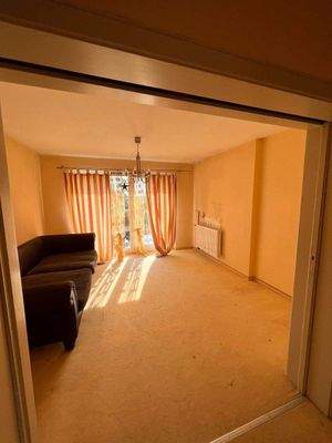 DG - Wohnbereich mit Balkon