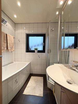 Badezimmer Hochparterre