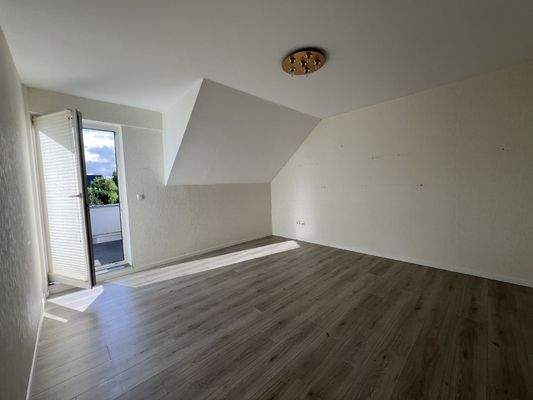 Kinder-/Arbeitszimmer DG