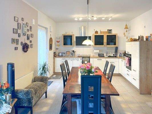 Essbereich mit Küche