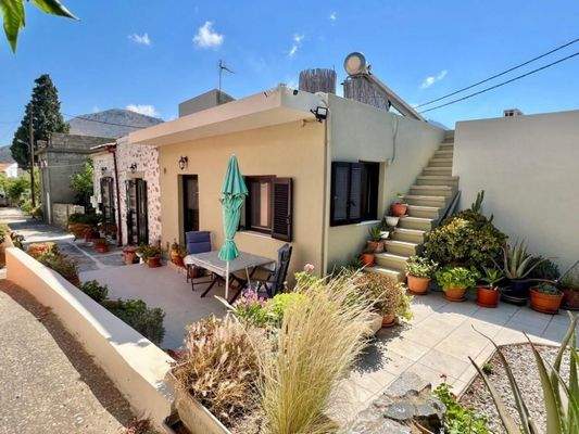 Kreta, Latsida: Charmantes Dorfhaus mit Garten zu verkaufen