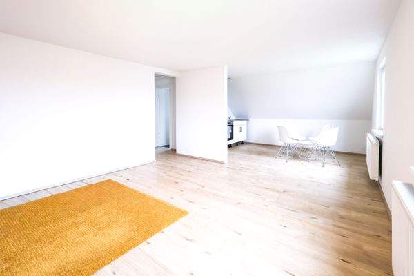 Wohnzimmer mit Essbereich OG