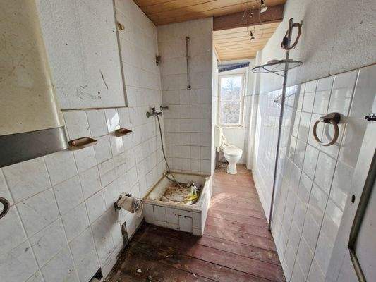 teilmodernisiertes Bad_02 1.OG