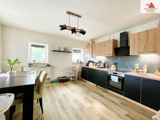 Küche mit Einbauküche EG