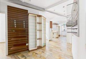 CAM04191G0-PR0042-STILL013