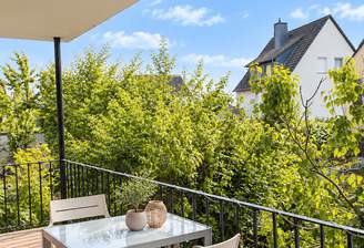 Balkon mit grüner Aussicht