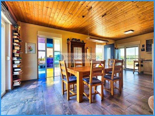 120482c70d1842c8b5a03e6c638db3e2-original