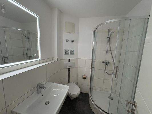 Bad - Einraumwohnung in Bannewitz