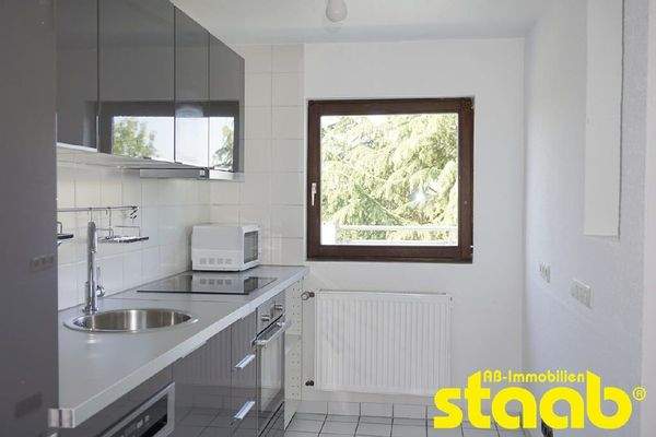 Küche - komplett möbliert!