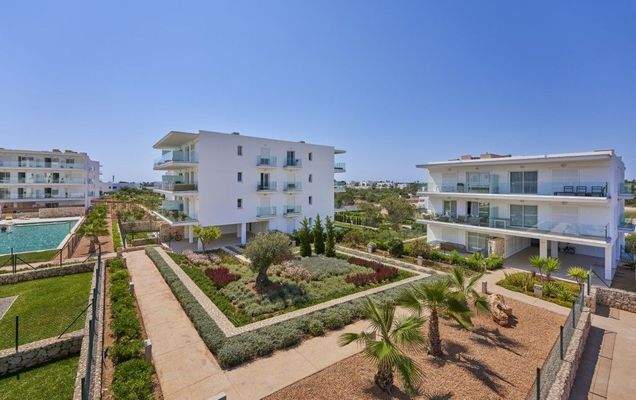 A9-Compass-Cala dOr-garden-may2025
