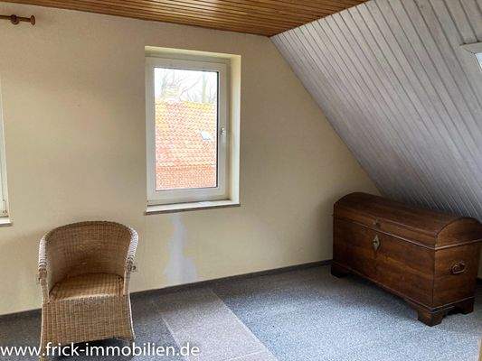 33-Giebelzimmer Nordseite DG.JPG