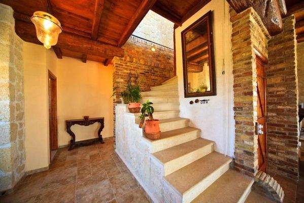 581640 494065357297521 1178613.png