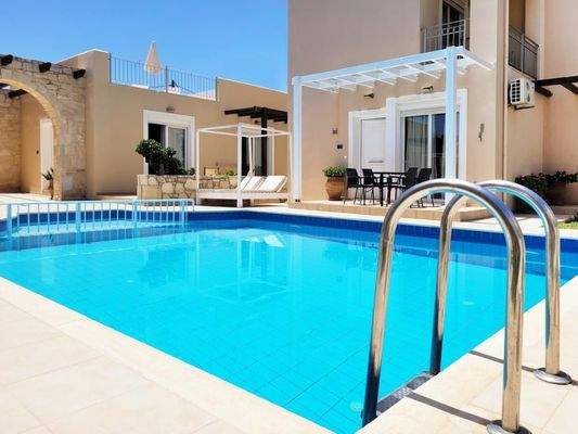 Kreta, Nopigia: Schöne 2-Zimmer-Wohnung in Anlage in Strandnähe zu verkaufen