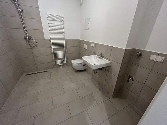 Attraktive 2-Zimmer Wohnung mit Terrasse und Garten zu vermieten! - Photo 2