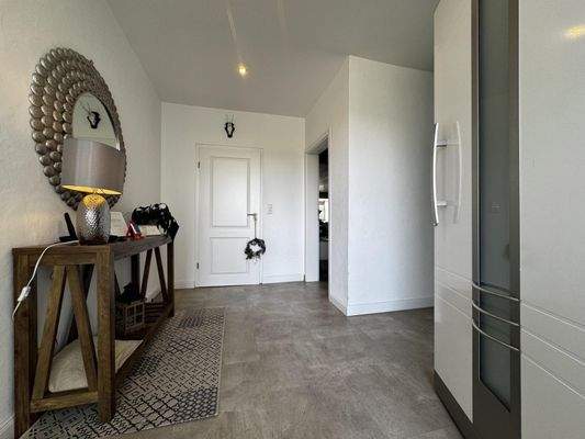 Erdgeschoss - Eingangsbereich…