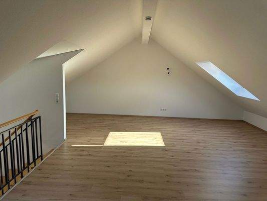 Grosser offener Raum im 2.OG