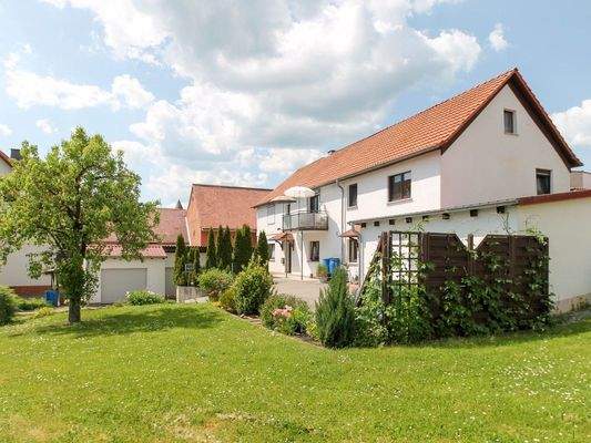 Blick in den gepflegten Garten