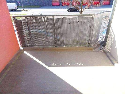 Großzügige Terrasse zum Entspannen und Genießen