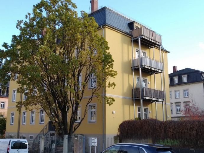 Tolle 2.RW. mit Parkettb., Balkon, Wanne u.v.m. in DD.-Löbtau zu vermieten!