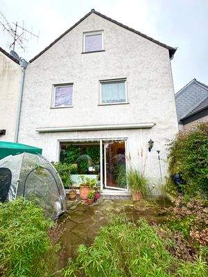 Garten - Sicht auf Hausrückseite