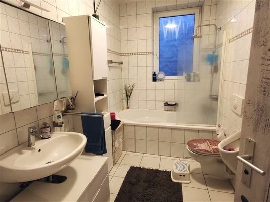 2. OG Badezimmer