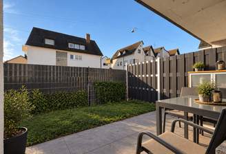 Terrasse mit Garten