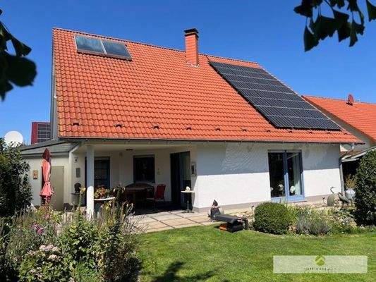 Rückwärtige Ansicht Ihrer Immobilie mit Loggia etc.