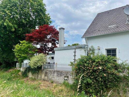 Hausansicht von hinten zum Garten