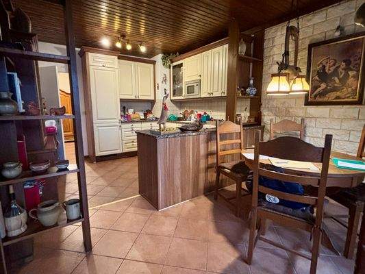 Küche mit Essbreich