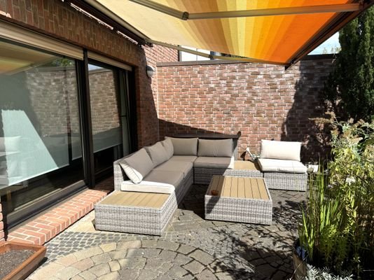 Terrasse vorne - Sommer 2024