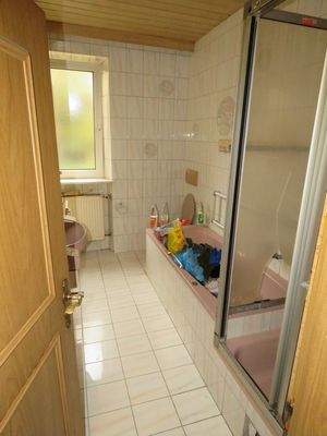 Bad - Dusche - WC 1. OG 